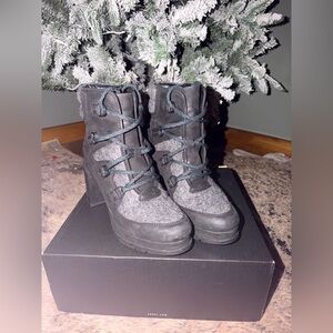 Women's Sorel Gray Lace-Up Lexie Boots